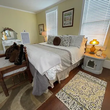 Hodge Podge Lodge-2